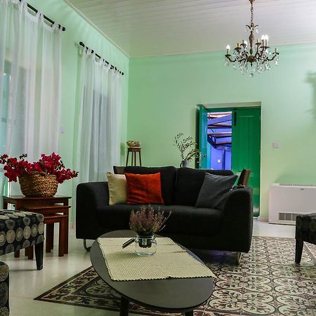 To Konatzi Tis Marikas Tzai Tou Yianni Guest House เกโต ดรายส์ ภายนอก รูปภาพ