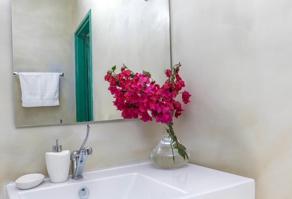 To Konatzi Tis Marikas Tzai Tou Yianni Guest House เกโต ดรายส์ ภายนอก รูปภาพ