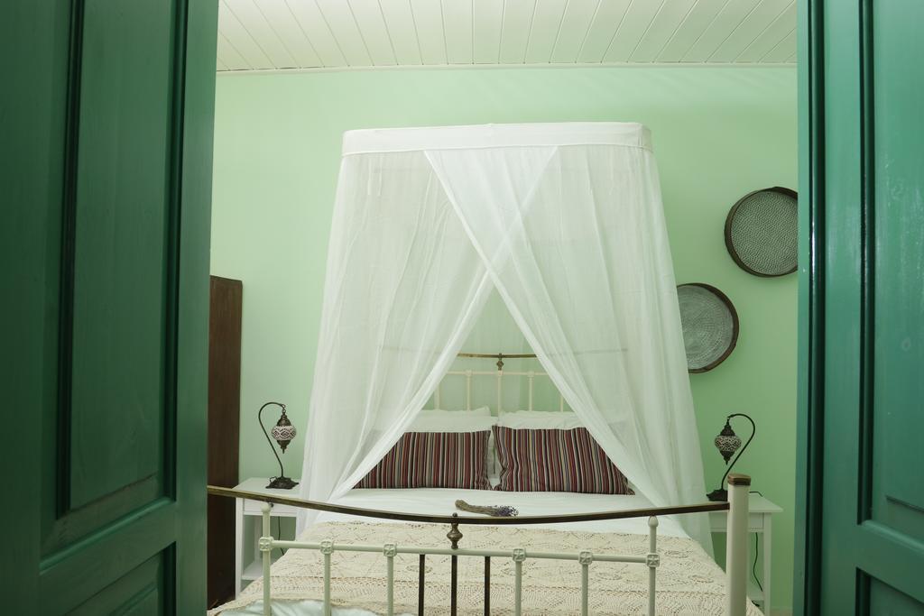 To Konatzi Tis Marikas Tzai Tou Yianni Guest House เกโต ดรายส์ ภายนอก รูปภาพ