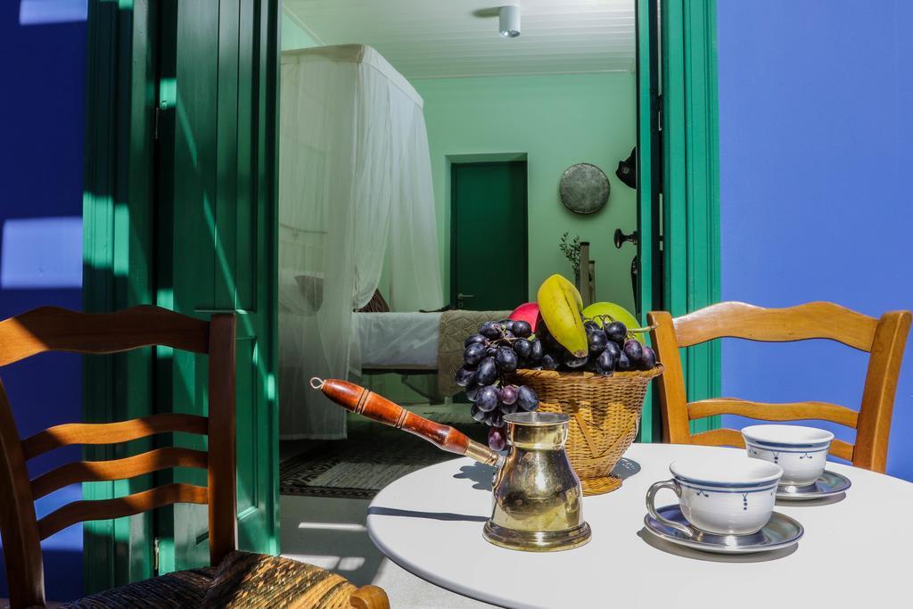 To Konatzi Tis Marikas Tzai Tou Yianni Guest House เกโต ดรายส์ ภายนอก รูปภาพ