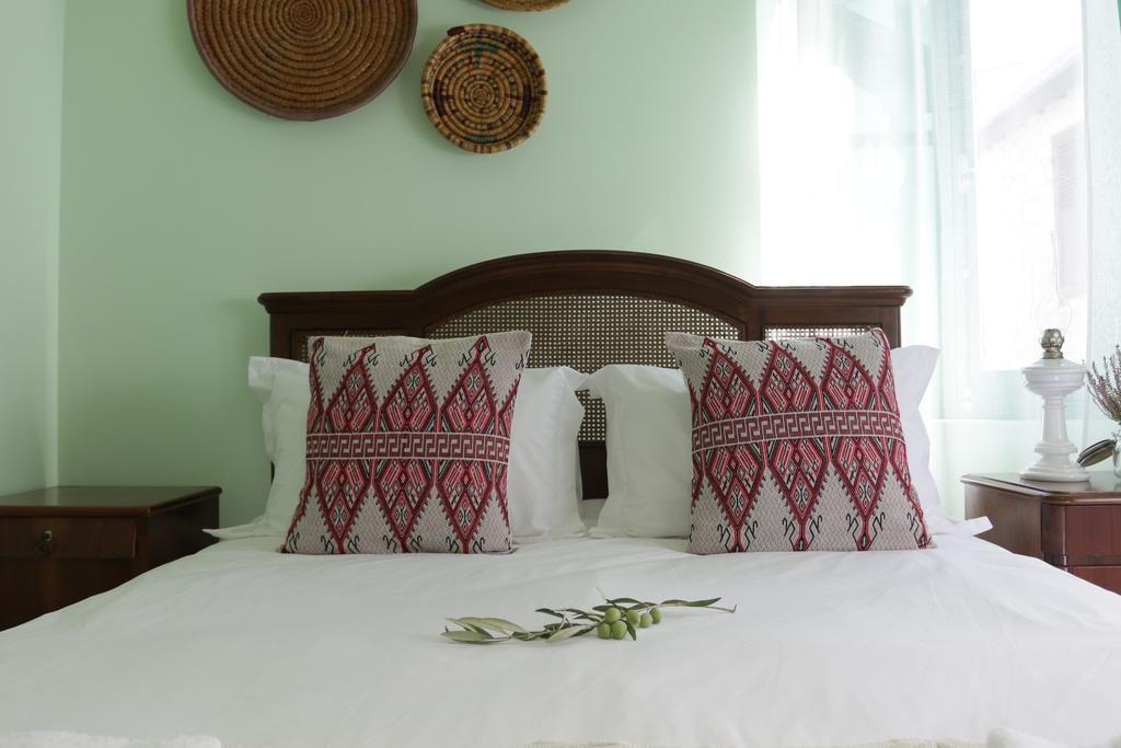 To Konatzi Tis Marikas Tzai Tou Yianni Guest House เกโต ดรายส์ ภายนอก รูปภาพ
