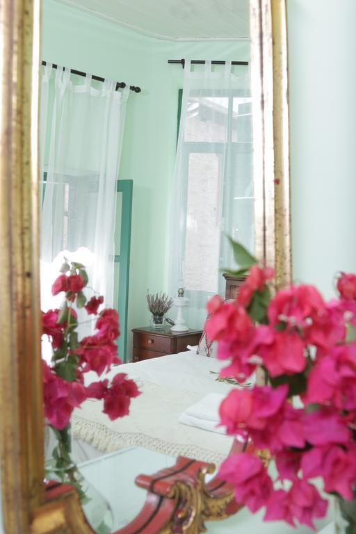 To Konatzi Tis Marikas Tzai Tou Yianni Guest House เกโต ดรายส์ ภายนอก รูปภาพ